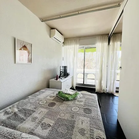 Apartment Port Vincent - La Grande-motte, Appartement, Piscine, Wifi Mae-8384 La Grande-Motte