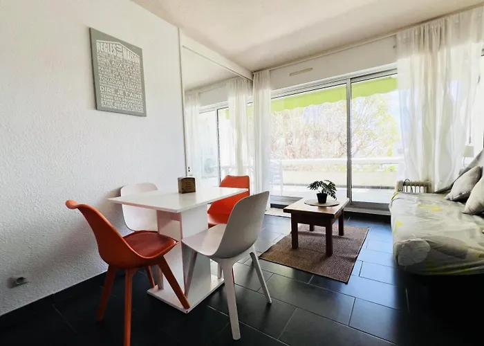 Apartment Port Vincent - La Grande-motte, Appartement, Piscine, Wifi Mae-8384 *