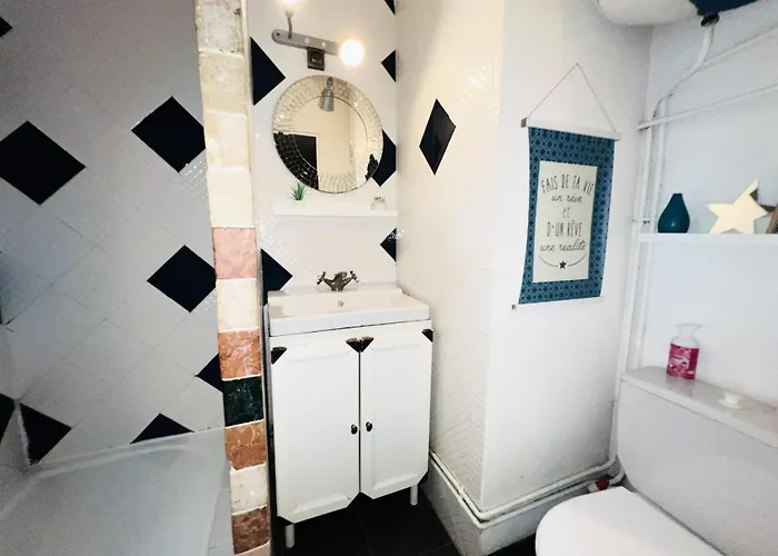 Apartment Port Vincent - La Grande-motte, Appartement, Piscine, Wifi Mae-8384 La Grande-Motte